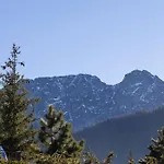 Lejlighed Luxury In With Mountain View And Air Conditioned Living By Renters Prestige *