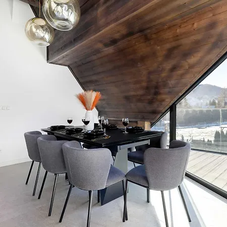 Luxury In With Mountain View And Air Conditioned Living By Renters Prestige 公寓