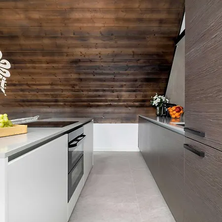 Luxury In With Mountain View And Air Conditioned Living By Renters Prestige 公寓 *
