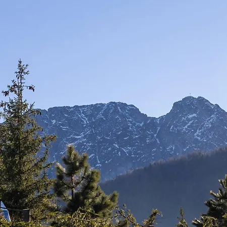 Lejlighed Luxury In With Mountain View And Air Conditioned Living By Renters Prestige *