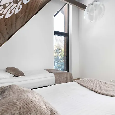 Lejlighed Luxury In With Mountain View And Air Conditioned Living By Renters Prestige